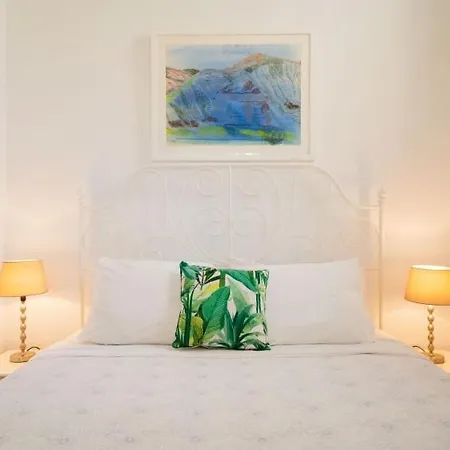 Apartamento Sleeps 4 *