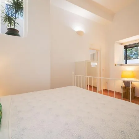 Sleeps 4